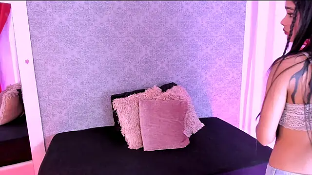 CatrinaRossi online show from December 20, 8:01 pm