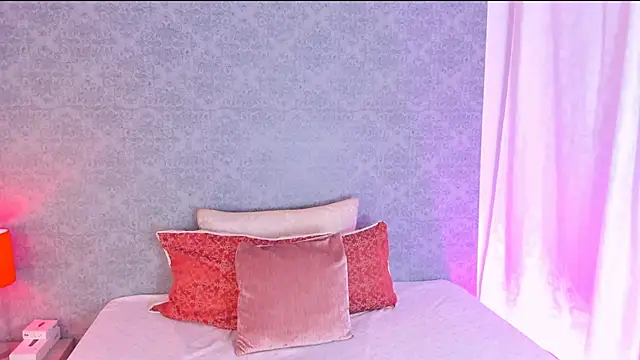 CatrinaRossi online show from January 18, 8:09 pm