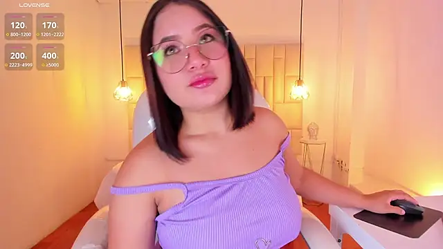 HannaKarson online show from January 8, 11:32 am