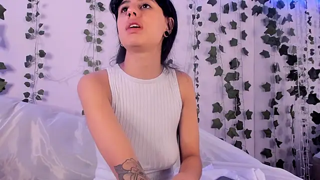 Natasha Nasty2 online show from December 23, 11:17 pm