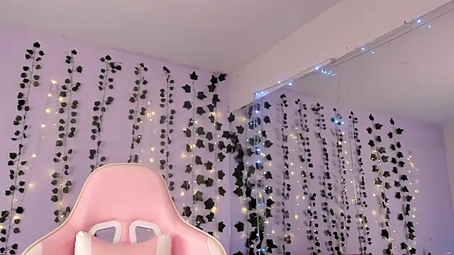 Natasha Nasty2 online show from January 9, 11:24 pm