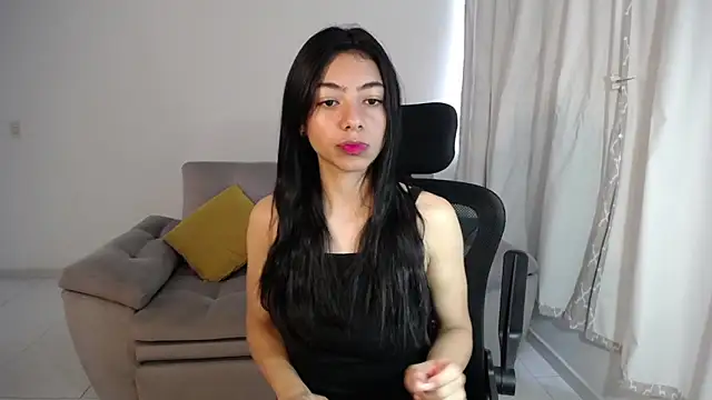 Liissa cute  online show from January 14, 1:28 pm