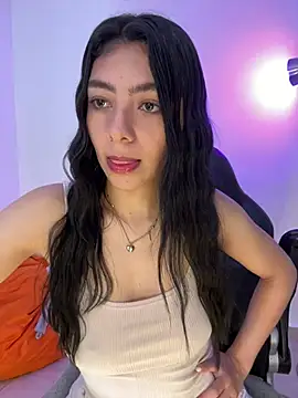 Snapshot of Liissa_cute_ chatting on June 28, 6:14 pm Liissa cute online show from June 28, 6:14 pm