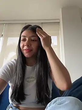 Snapshot of Liissa_cute_ chatting on July 24, 9:13 pm Liissa cute online show from July 24, 9:13 pm