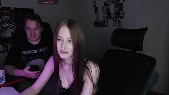 Snapshot of camcoupbang chatting on September 8, 10:20 pm camcoupbang online show from September 8, 10:20 pm