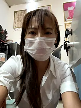 Snapshot of andii-1 chatting on December 4, 1:59 am andii-1 online show from December 4, 1:59 am