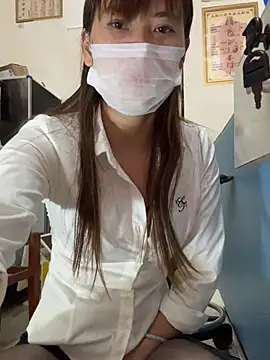 andii-1 online show from April 10, 1:55 am