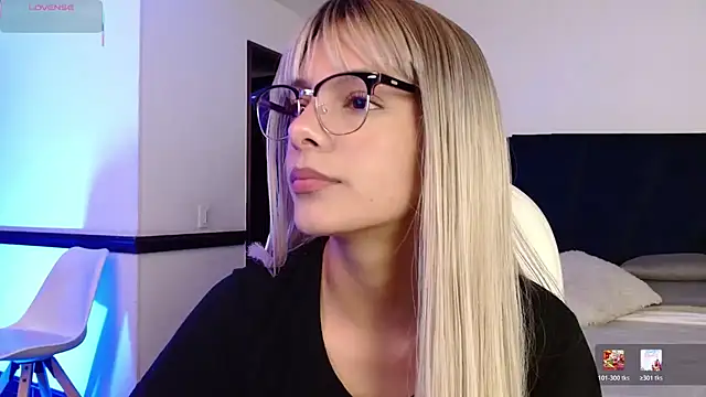 peyton golden1 online show from March 19, 3:32 am