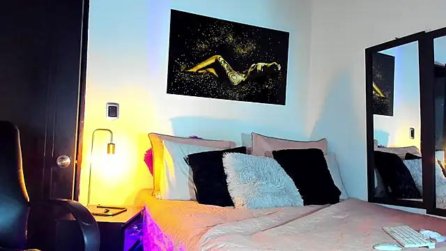 Snapshot of KimberlyBanks2 chatting on January 29, 1:37 am KimberlyBanks2 online show from January 29, 1:37 am