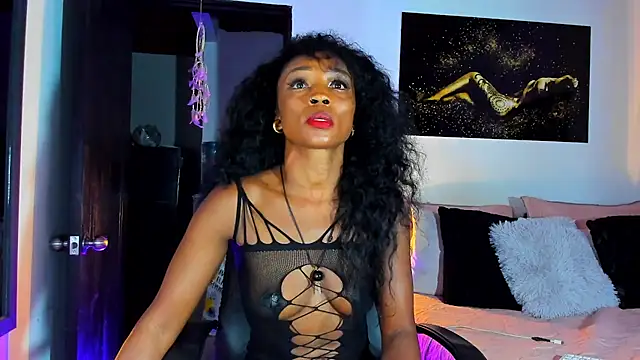 Snapshot of KimberlyBanks2 chatting on February 4, 5:10 am KimberlyBanks2 online show from February 4, 5:10 am