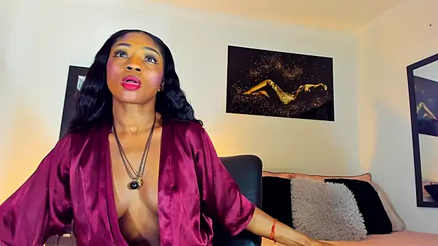 Snapshot of KimberlyBanks2 chatting on October 15, 10:04 am KimberlyBanks2 online show from October 15, 10:04 am