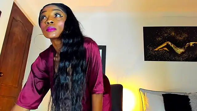 Snapshot of KimberlyBanks2 chatting on November 28, 10:18 am KimberlyBanks2 online show from November 28, 10:18 am