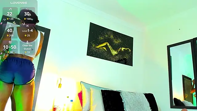 KimberlyBanks2 online show from March 29, 7:03 pm