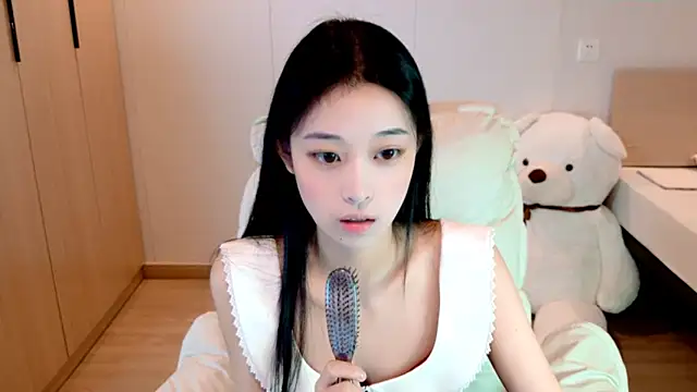 Snapshot of Xueb_J chatting on November 16, 11:49 am Xueb J online show from November 16, 11:49 am