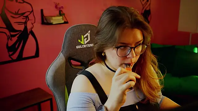 KeytSilvas online show from December 11, 5:53 am