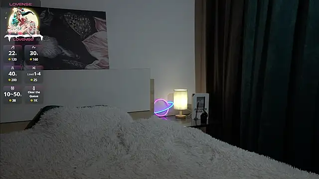 Snapshot of RenetTolken chatting on December 21, 8:21 pm RenetTolken online show from December 21, 8:21 pm