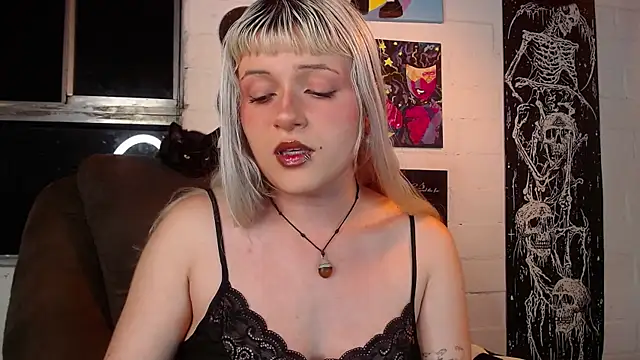 Snapshot of NEXT_DOOR_GIRL_ chatting on February 9, 12:28 am NEXT DOOR GIRL online show from February 9, 12:28 am