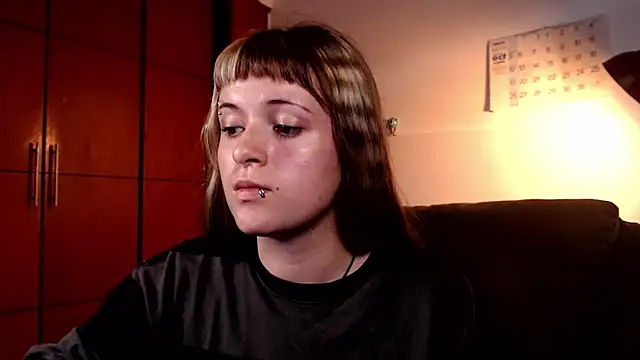 Snapshot of NEXT_DOOR_GIRL_ chatting on October 28, 10:23 pm NEXT DOOR GIRL online show from October 28, 10:23 pm