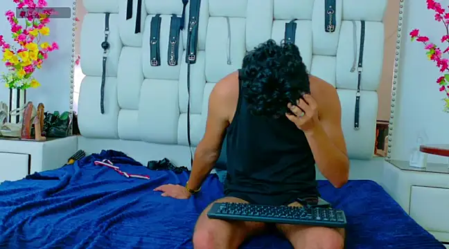 Snapshot of LeidyJones chatting on March 19, 9:37 pm LeidyJones online show from March 19, 9:37 pm