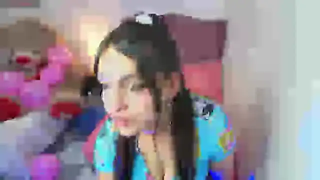 Snapshot of sofiasex99 chatting on May 22, 7:52 pm sofiasex99 online show from May 22, 7:52 pm