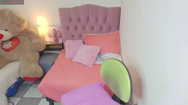 Snapshot of sofiasex99 chatting on June 3, 8:03 pm sofiasex99 online show from June 3, 8:03 pm