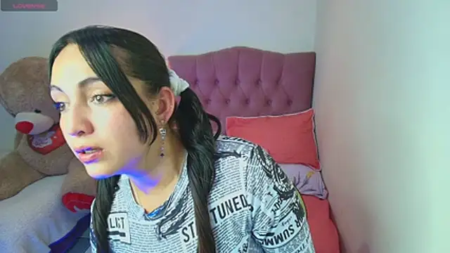 Snapshot of sofiasex99 chatting on June 10, 9:03 pm sofiasex99 online show from June 10, 9:03 pm
