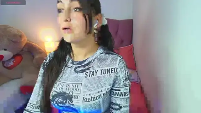 Snapshot of sofiasex99 chatting on June 11, 12:32 am sofiasex99 online show from June 11, 12:32 am