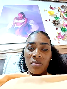 Snapshot of linda-palma chatting on February 1, 10:30 pm linda-palma online show from February 1, 10:30 pm