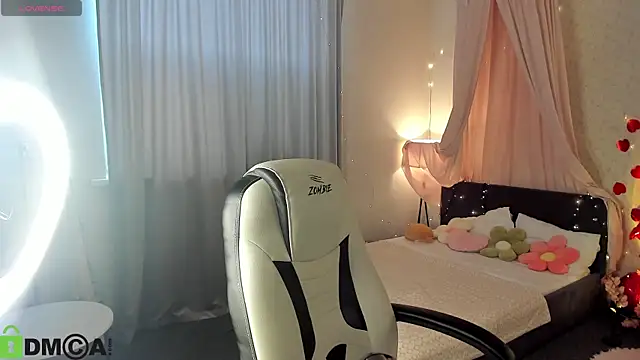 Vanessa Walters online show from March 29, 3:06 am