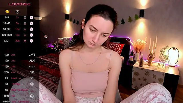 annacooleman online show from December 17, 9:04 am