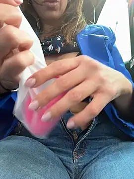 Deasquirty online show from March 11, 12:00 pm