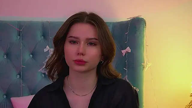 Snapshot of DianaVert chatting on December 20, 1:51 pm DianaVert online show from December 20, 1:51 pm