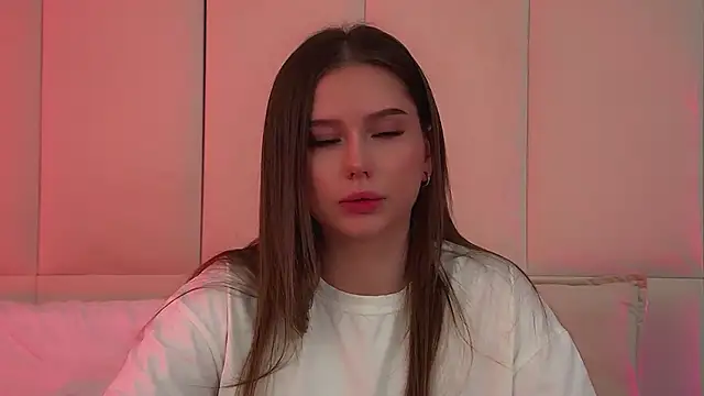 Snapshot of DianaVert chatting on February 3, 6:51 am DianaVert online show from February 3, 6:51 am