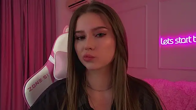 Snapshot of DianaVert chatting on February 8, 6:11 pm DianaVert online show from February 8, 6:11 pm