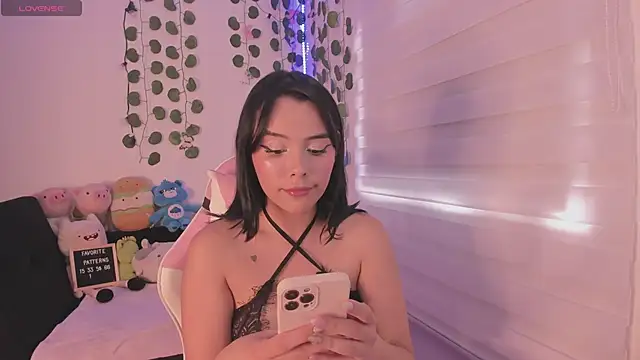 moonliiiight1 online show from March 2, 8:07 pm