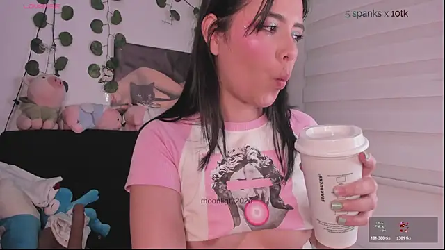 moonliiiight1 online show from January 17, 12:04 am