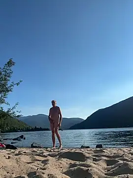 twist699 online show from July 13, 1:41 am