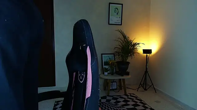 SweetJennaa online show from April 5, 4:20 am