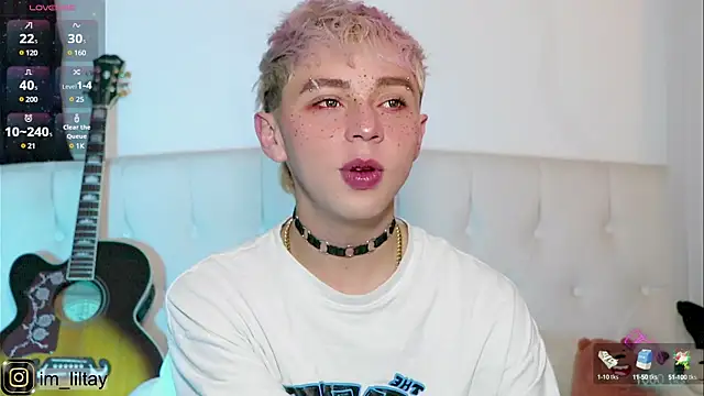 Snapshot of lil_tay_ chatting on February 28, 12:10 am lil tay online show from February 28, 12:10 am