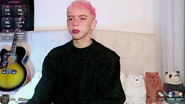 Snapshot of lil_tay_ chatting on March 9, 1:46 am lil tay online show from March 9, 1:46 am