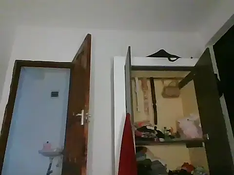 Snapshot of Candykitten chatting on March 21, 9:34 am Candykitten online show from March 21, 9:34 am