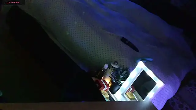 KatieDx online show from February 25, 6:53 pm