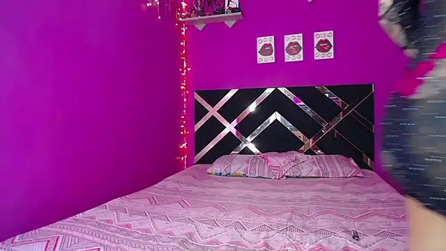 Snapshot of Zaratattoox chatting on January 28, 6:05 am Zaratattoox online show from January 28, 6:05 am