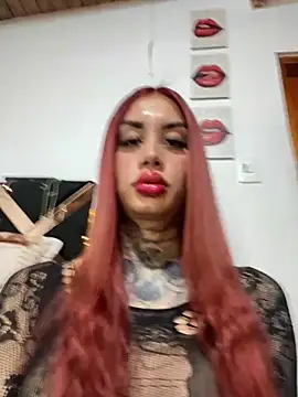 Snapshot of Zaratattoox chatting on November 13, 4:22 am Zaratattoox online show from November 13, 4:22 am