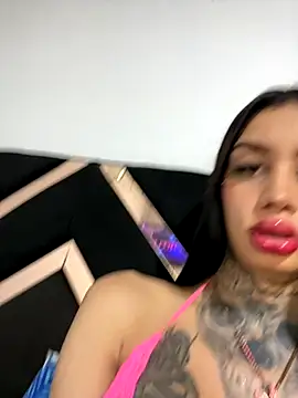 Snapshot of Zaratattoox chatting on December 3, 7:27 am Zaratattoox online show from December 3, 7:27 am