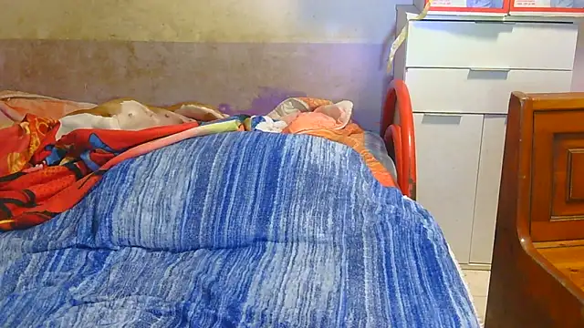 couplemilf2 online show from February 7, 7:49 pm