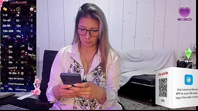 Snapshot of MichelleManson chatting on January 29, 10:16 am MichelleManson online show from January 29, 10:16 am