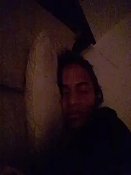 Snapshot of AlexaWarner chatting on December 4, 5:43 pm AlexaWarner online show from December 4, 5:43 pm