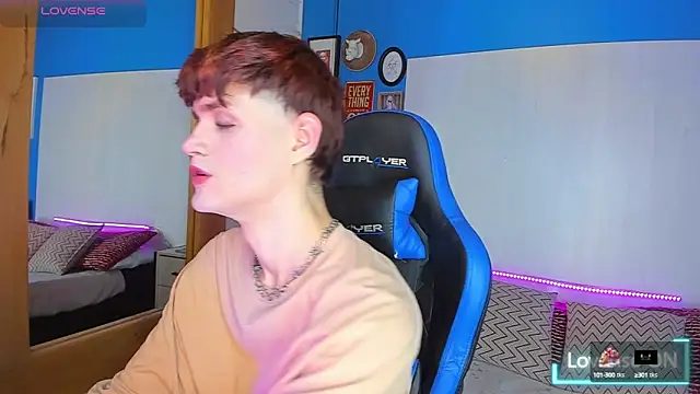 VladHellsing4 online show from February 7, 2:37 pm