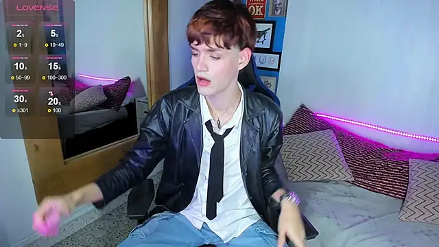 VladHellsing4 online show from February 11, 2:35 pm